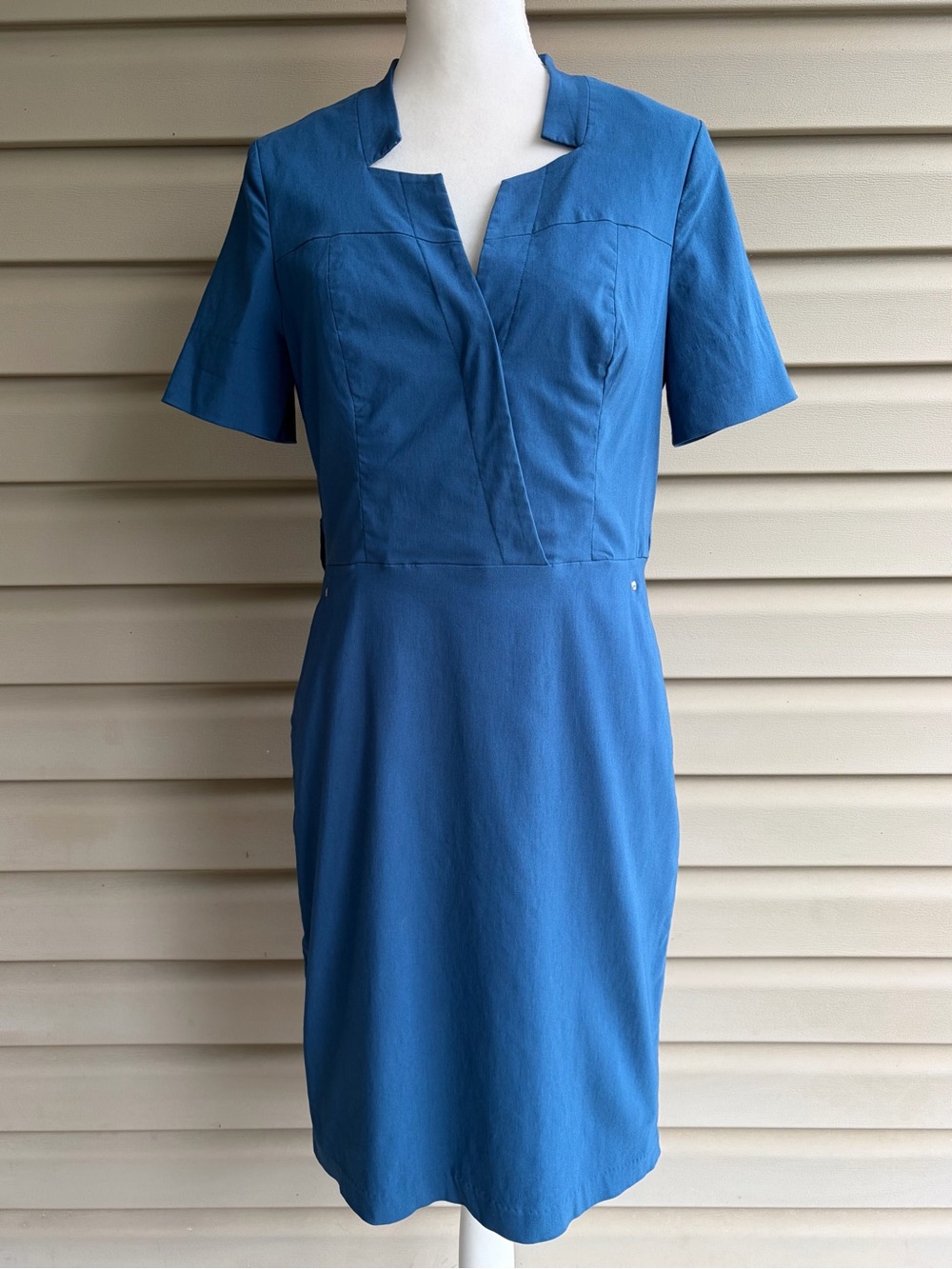 •Adrianna Papell• Short Sleeved Structured Dress with Pockets - Size 10